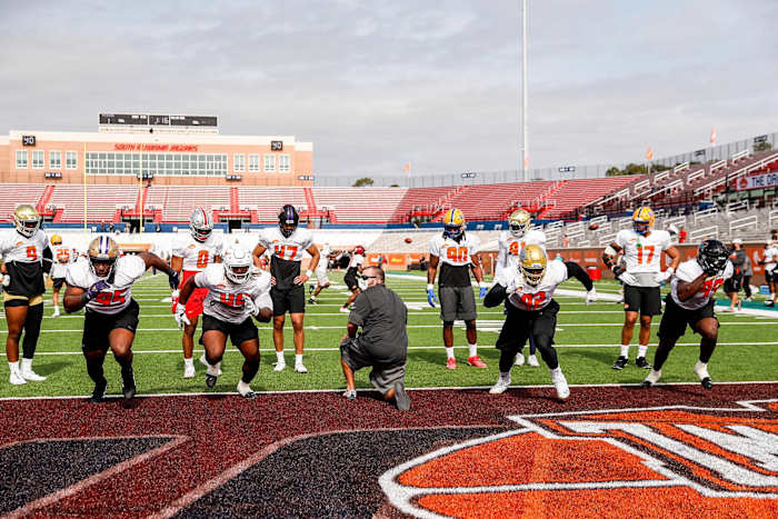 2021 Senior Bowl practice